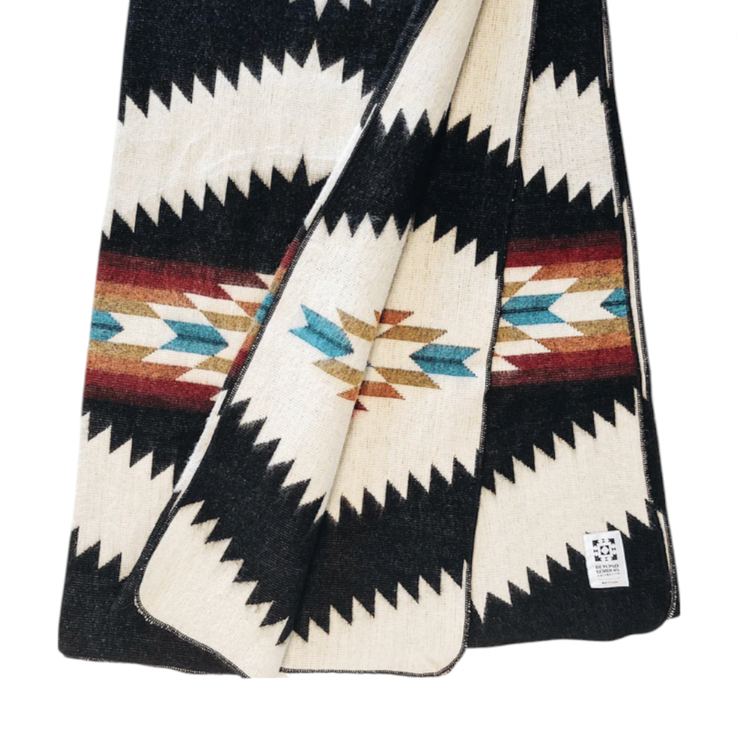 Beyond Borders Collective - Tsachila Blanket - Colorful Black