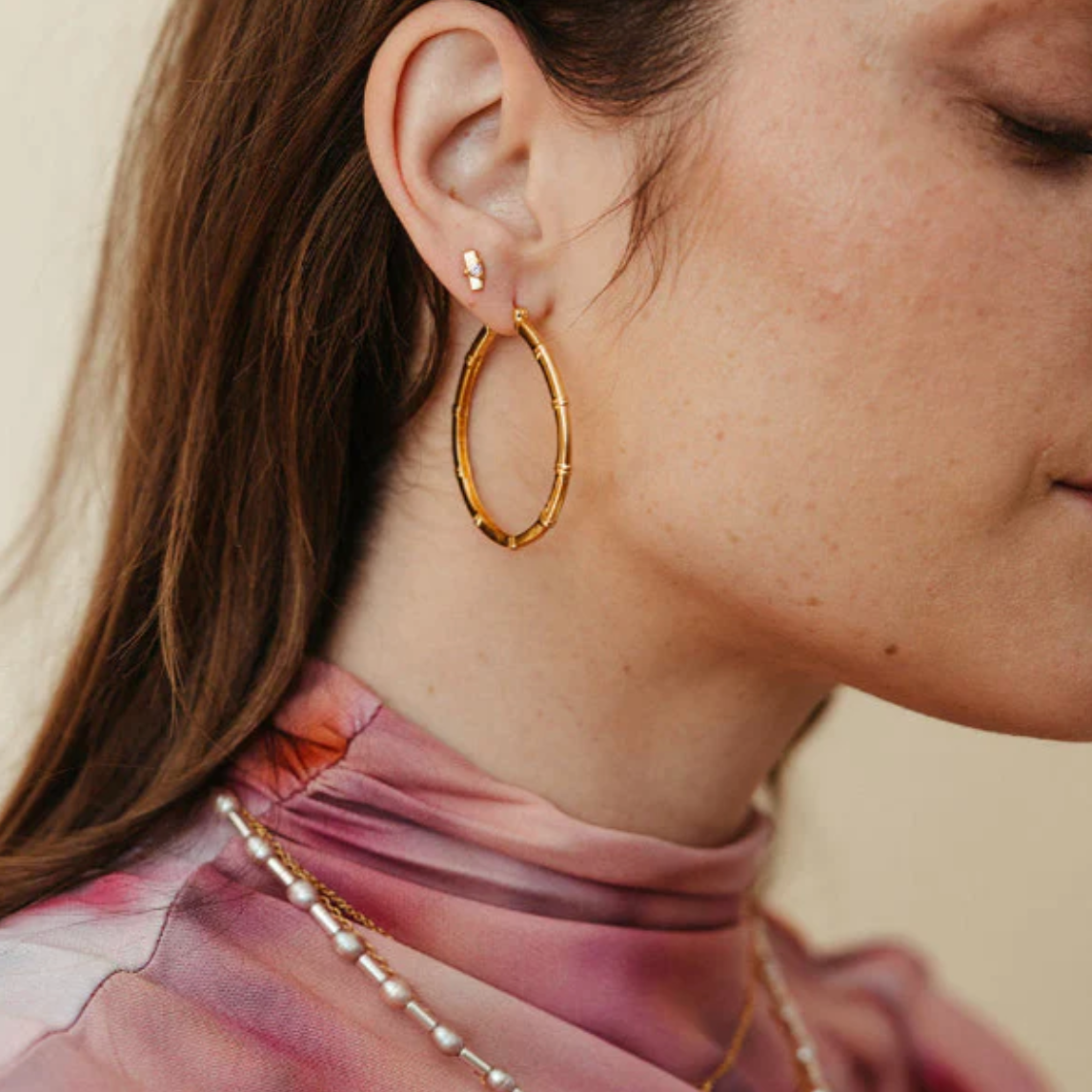 Sierra Winter - Muse Hoop Earrings - Gold