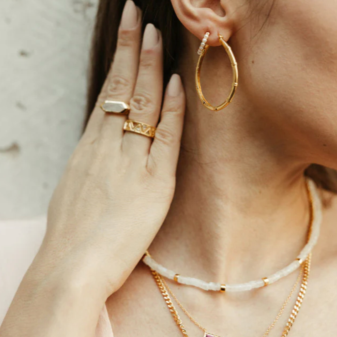 Sierra Winter - Muse Hoop Earrings - Gold