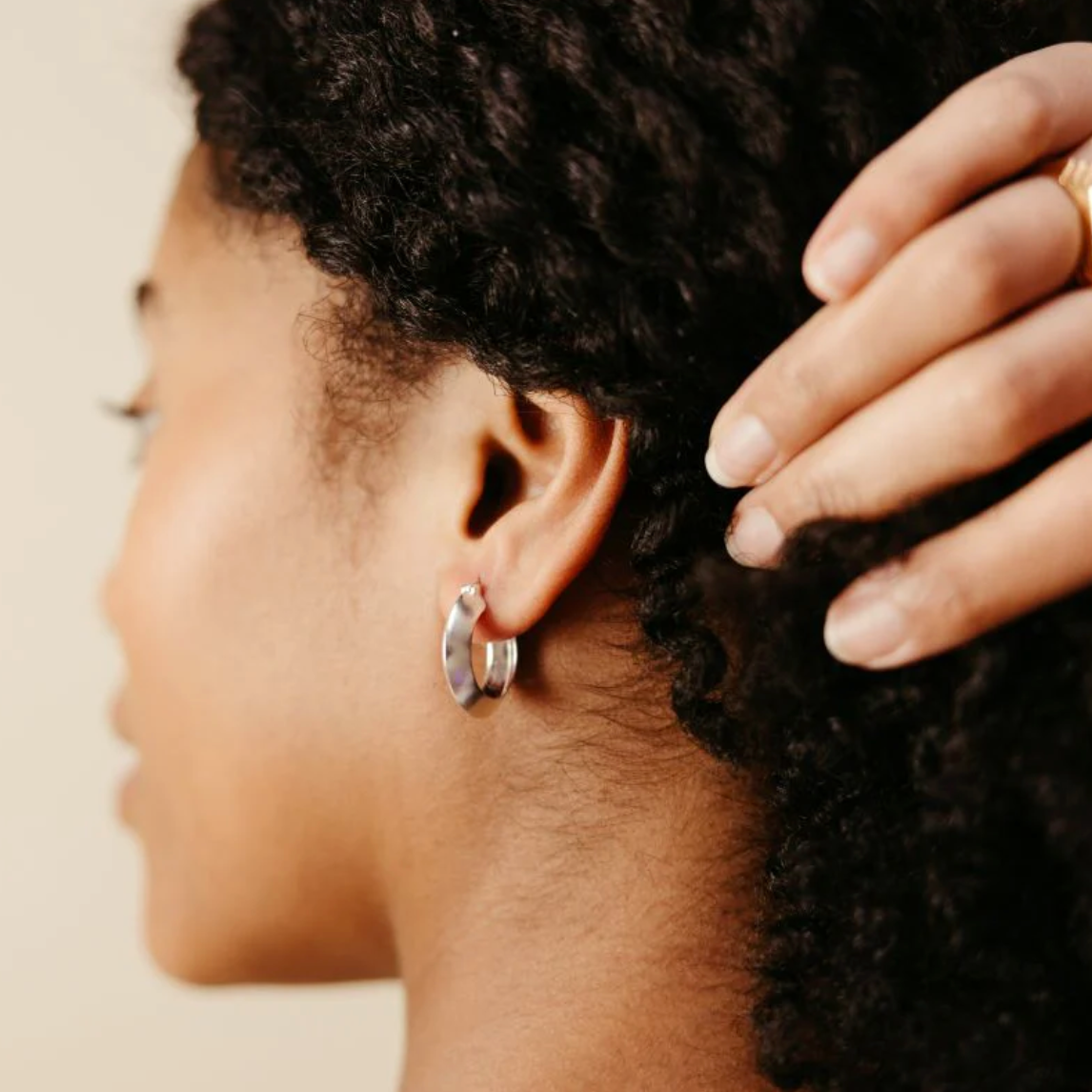 Sierra Winter - Mile High Hoop Earrings - Silver