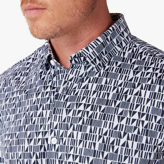 Mizzen + Main - Short Sleeve Halyard Dress Shirt - Navy Wood Cut Print