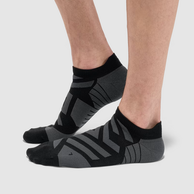 On - Performance Low Sock - Black | Shadow
