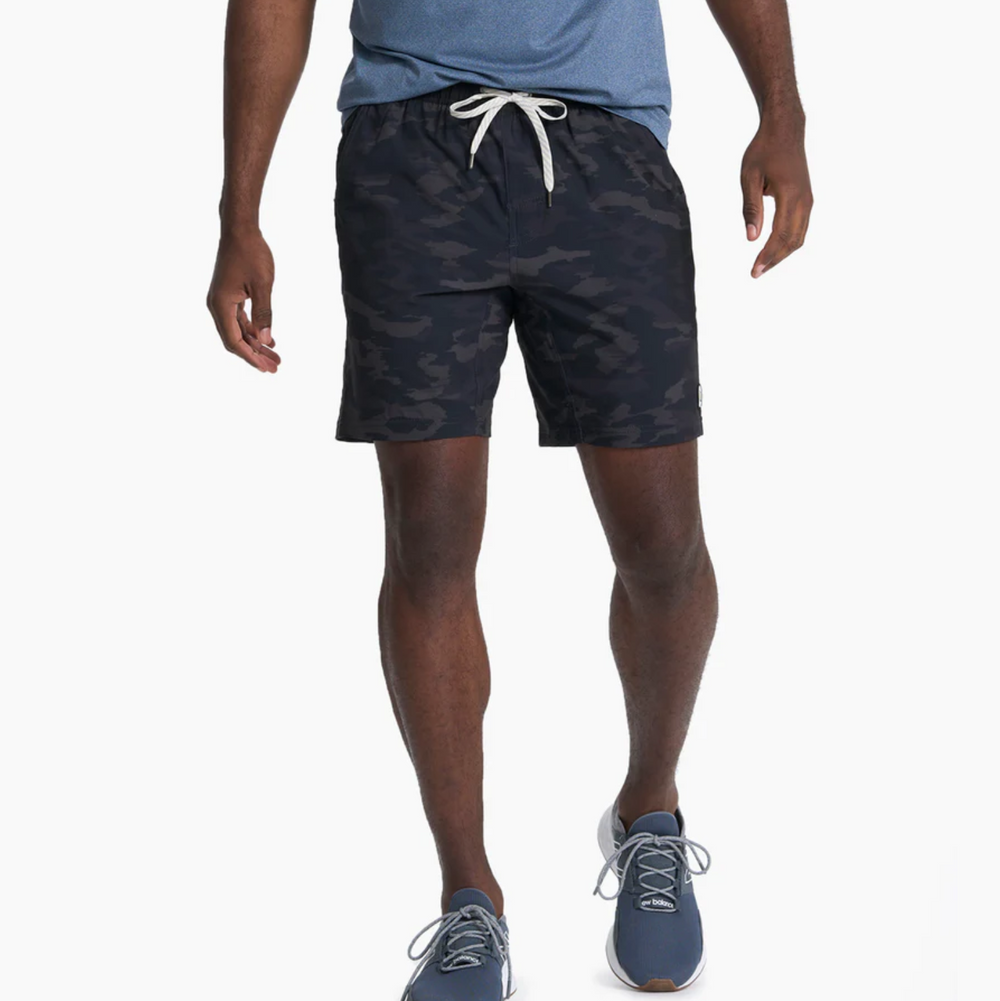 Vuori - Kore 7" Short - Black Watercolor Camo
