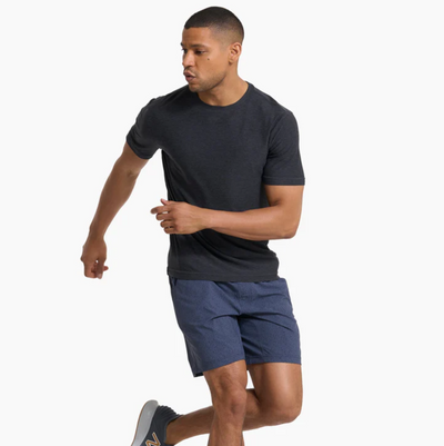 Vuori - Strato Tech Tee - Charcoal Heather
