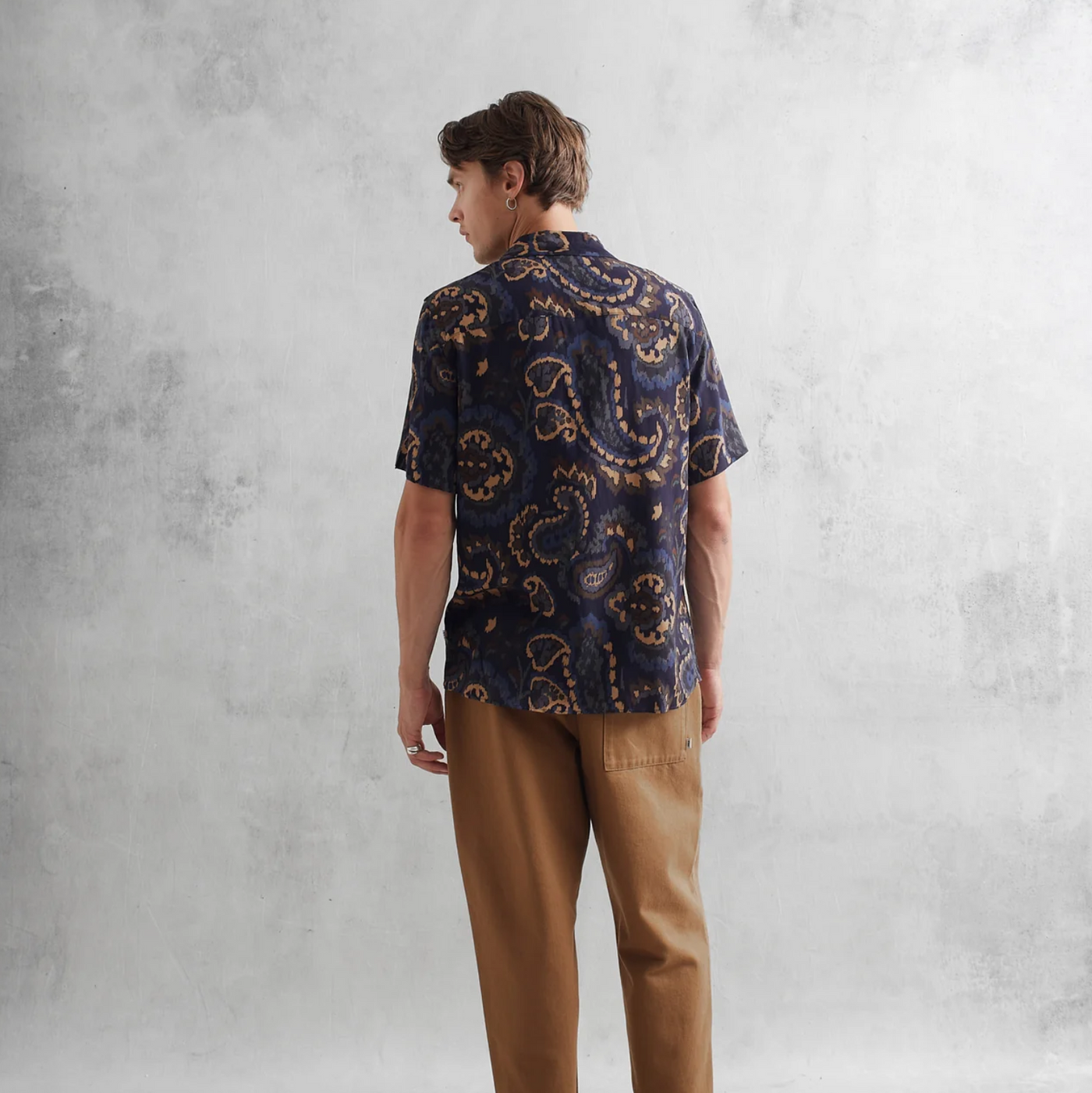 Wax London - Short Sleeve Oversized Paisley Didcot Shirt - Navy / Mustard