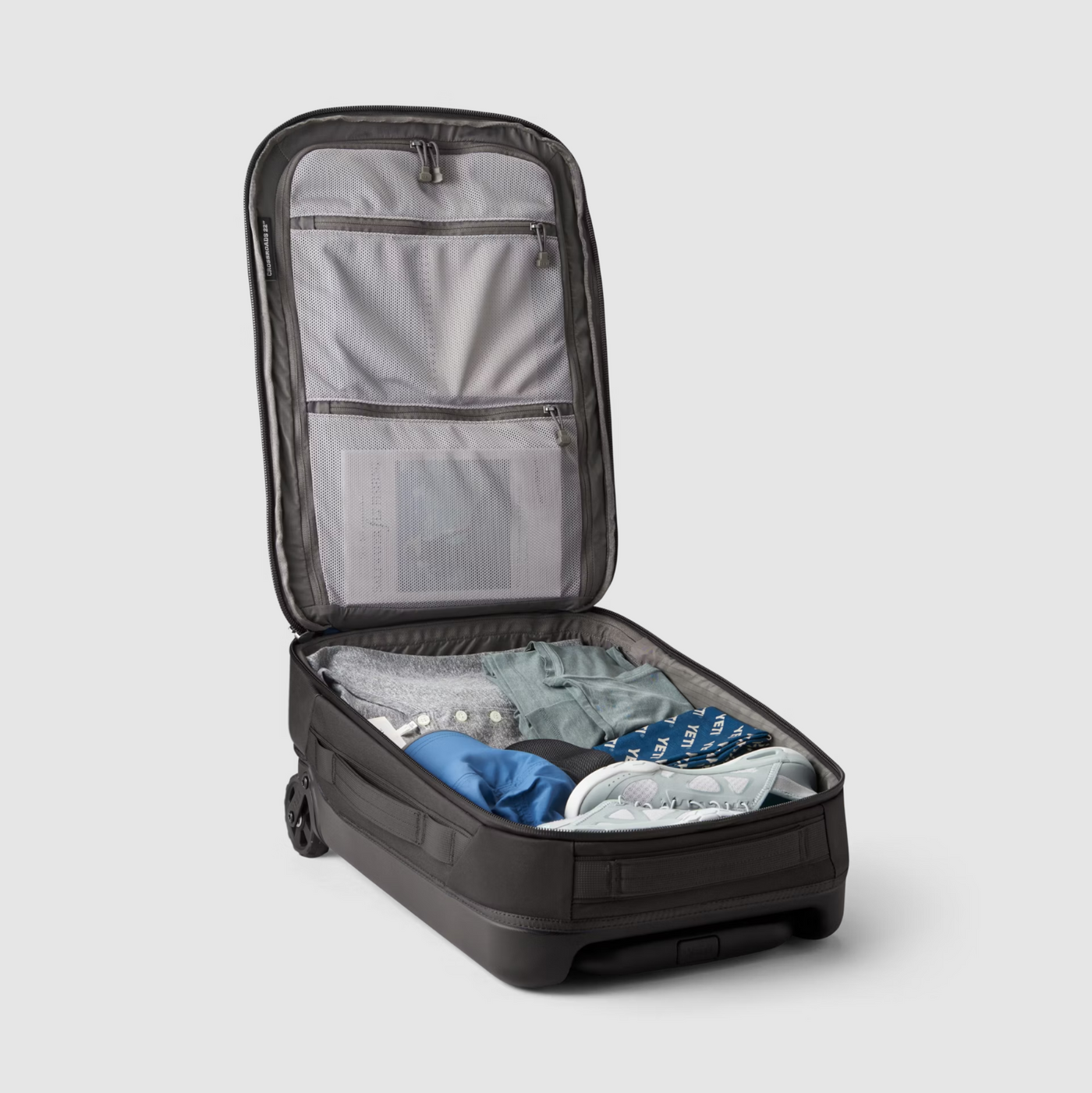 YETI - Crossroads Luggage 22" - Black