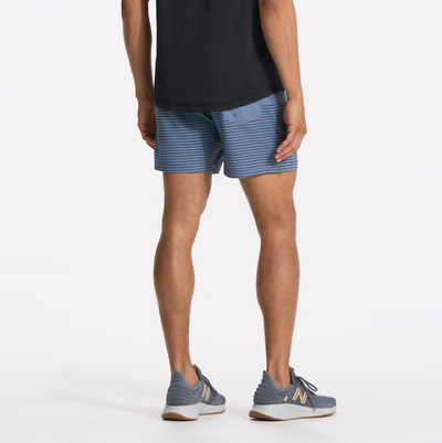 Vuori - Kore 5.5" Short - Light Azure Stripe