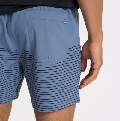 Vuori - Kore 5.5" Short - Light Azure Stripe